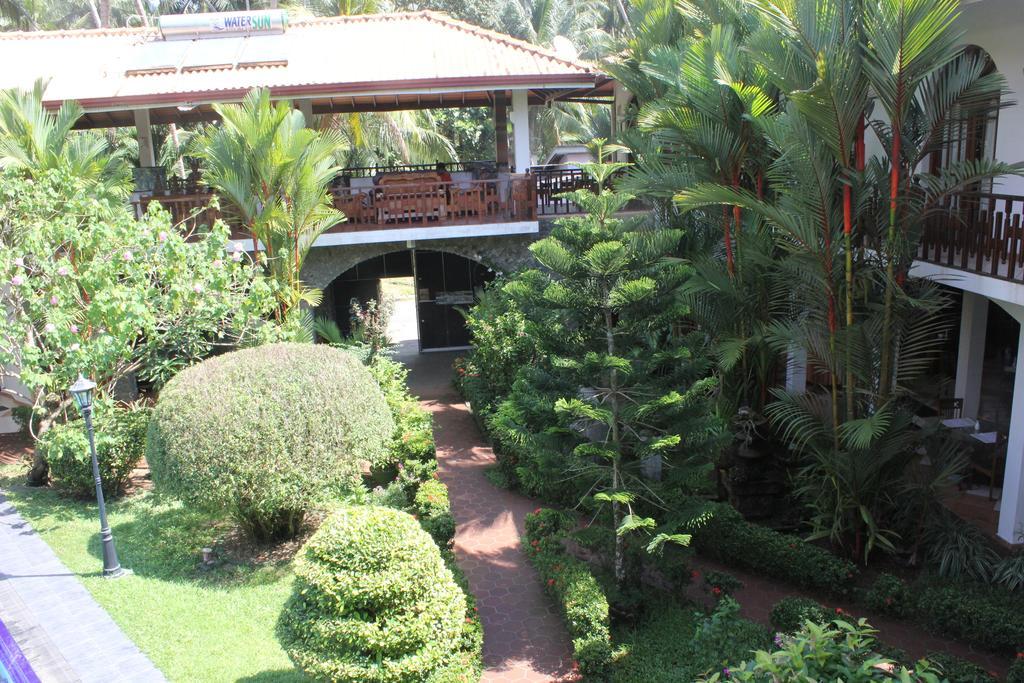 Hotel Bentota Village エクステリア 写真