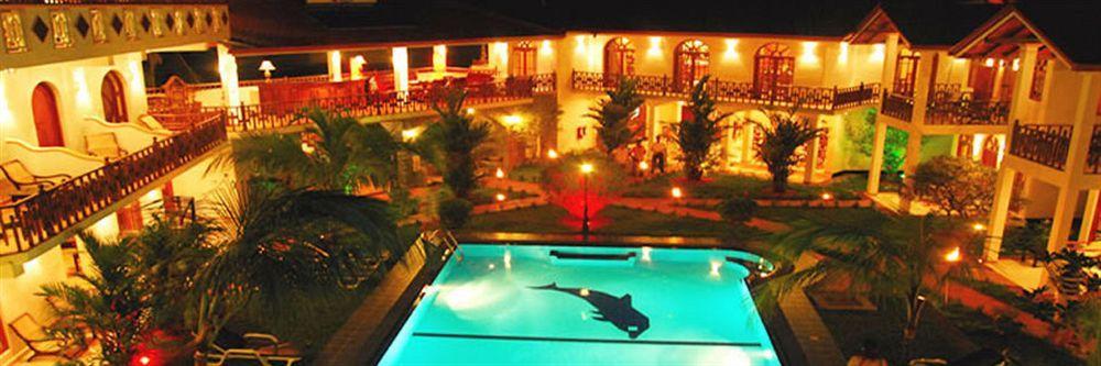 Hotel Bentota Village エクステリア 写真