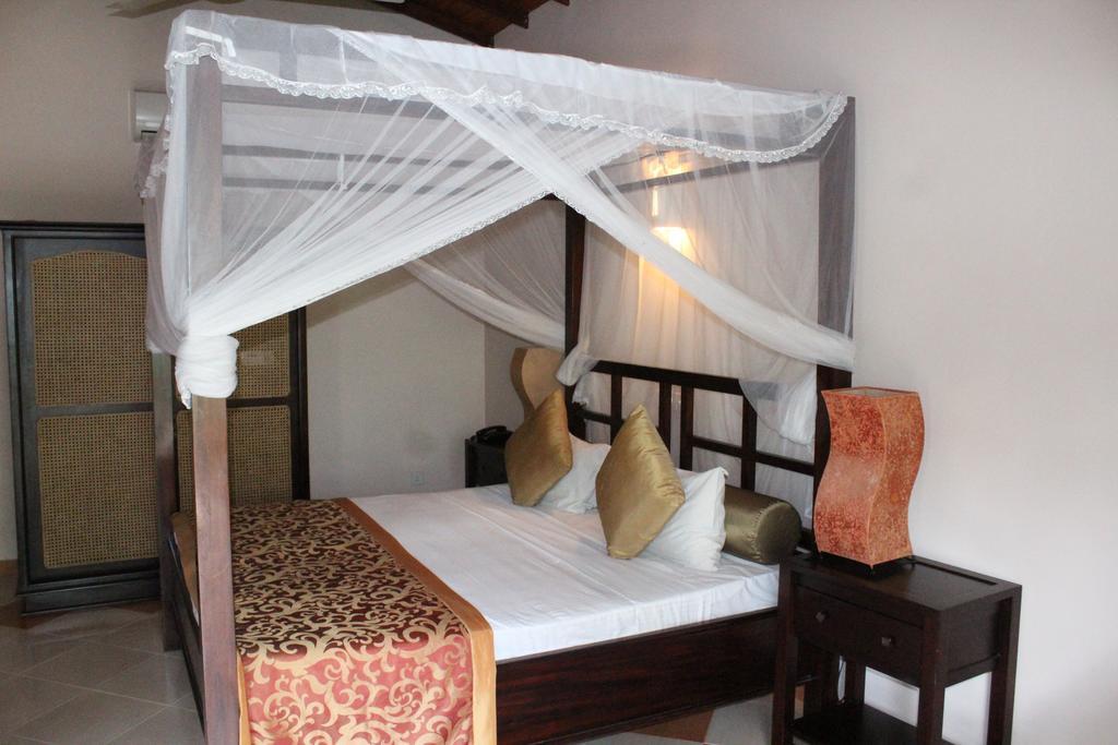 Hotel Bentota Village エクステリア 写真