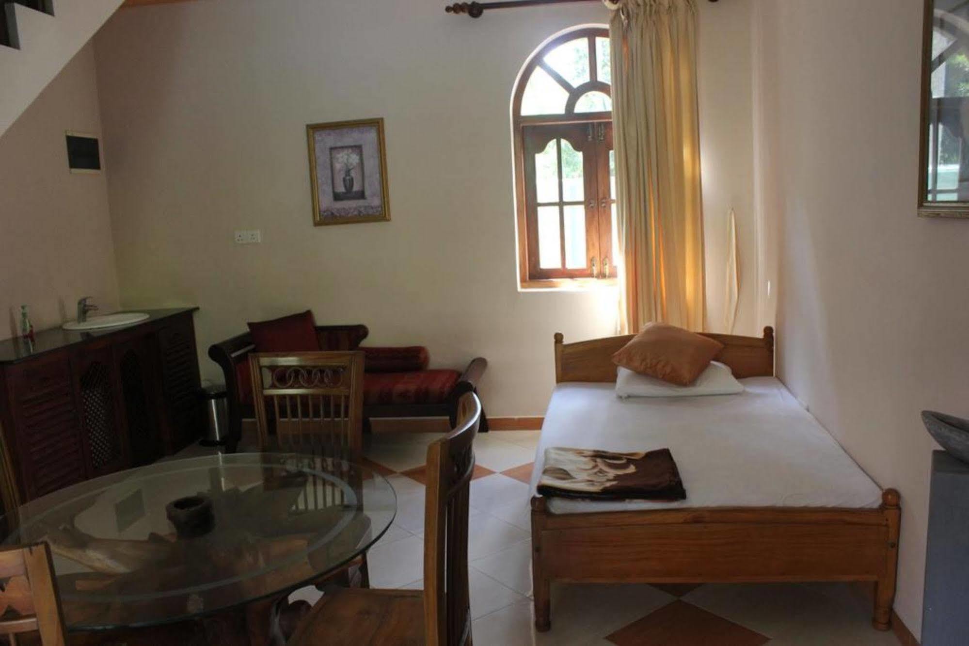 Hotel Bentota Village エクステリア 写真