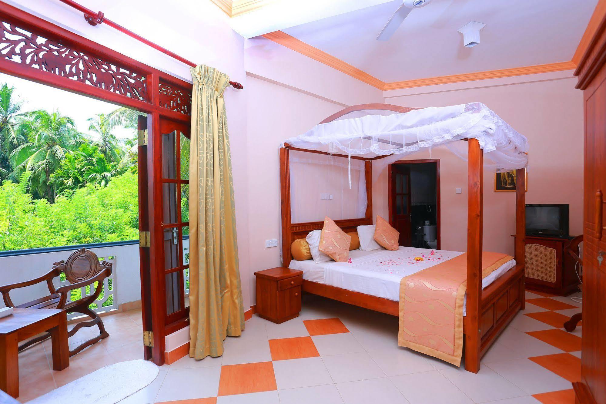 Hotel Bentota Village エクステリア 写真