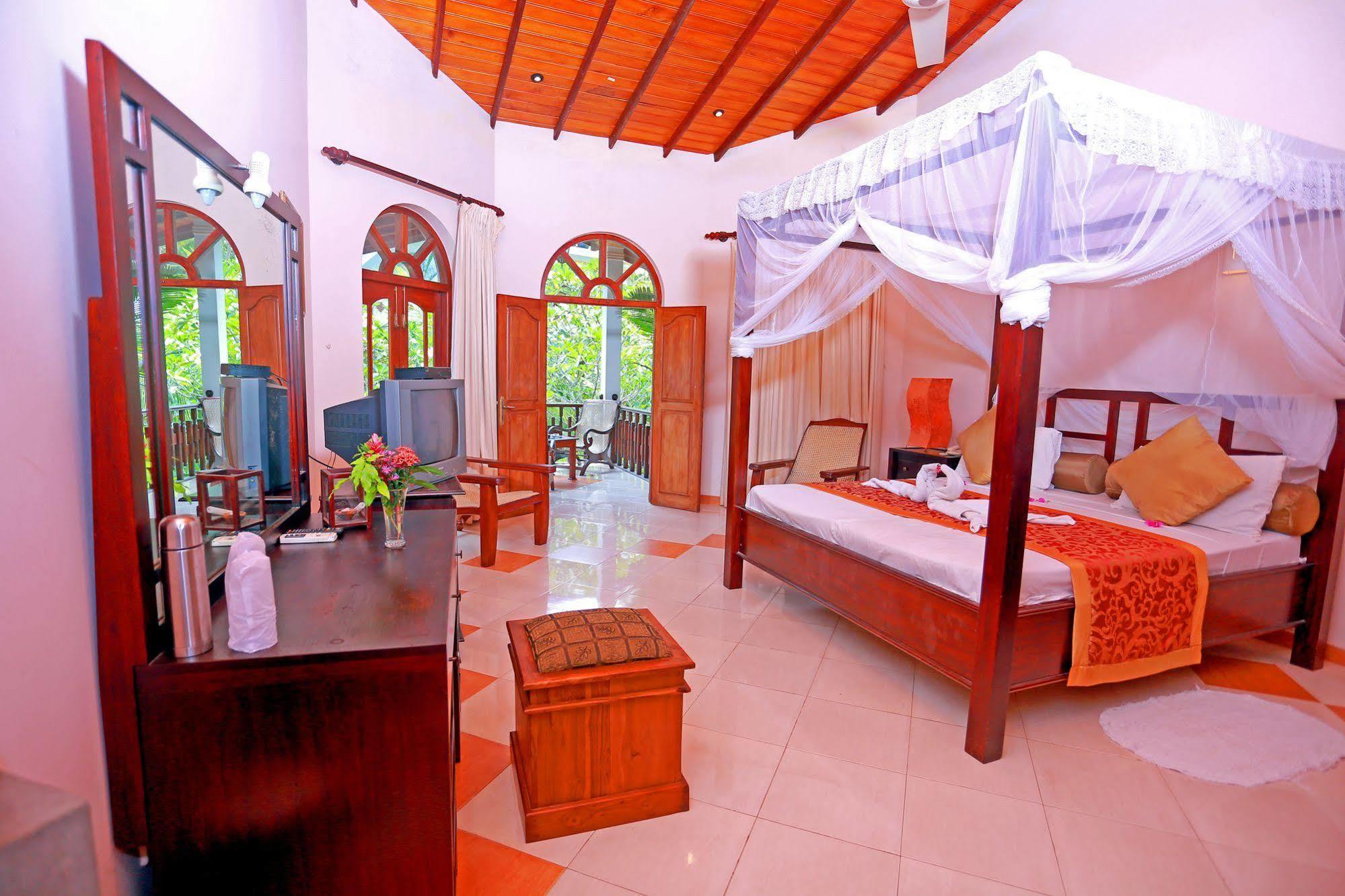 Hotel Bentota Village エクステリア 写真