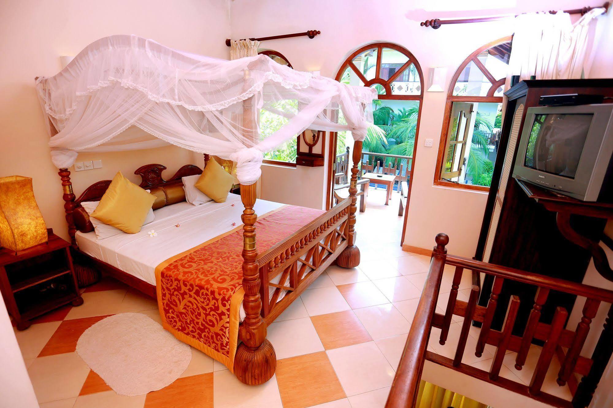 Hotel Bentota Village エクステリア 写真