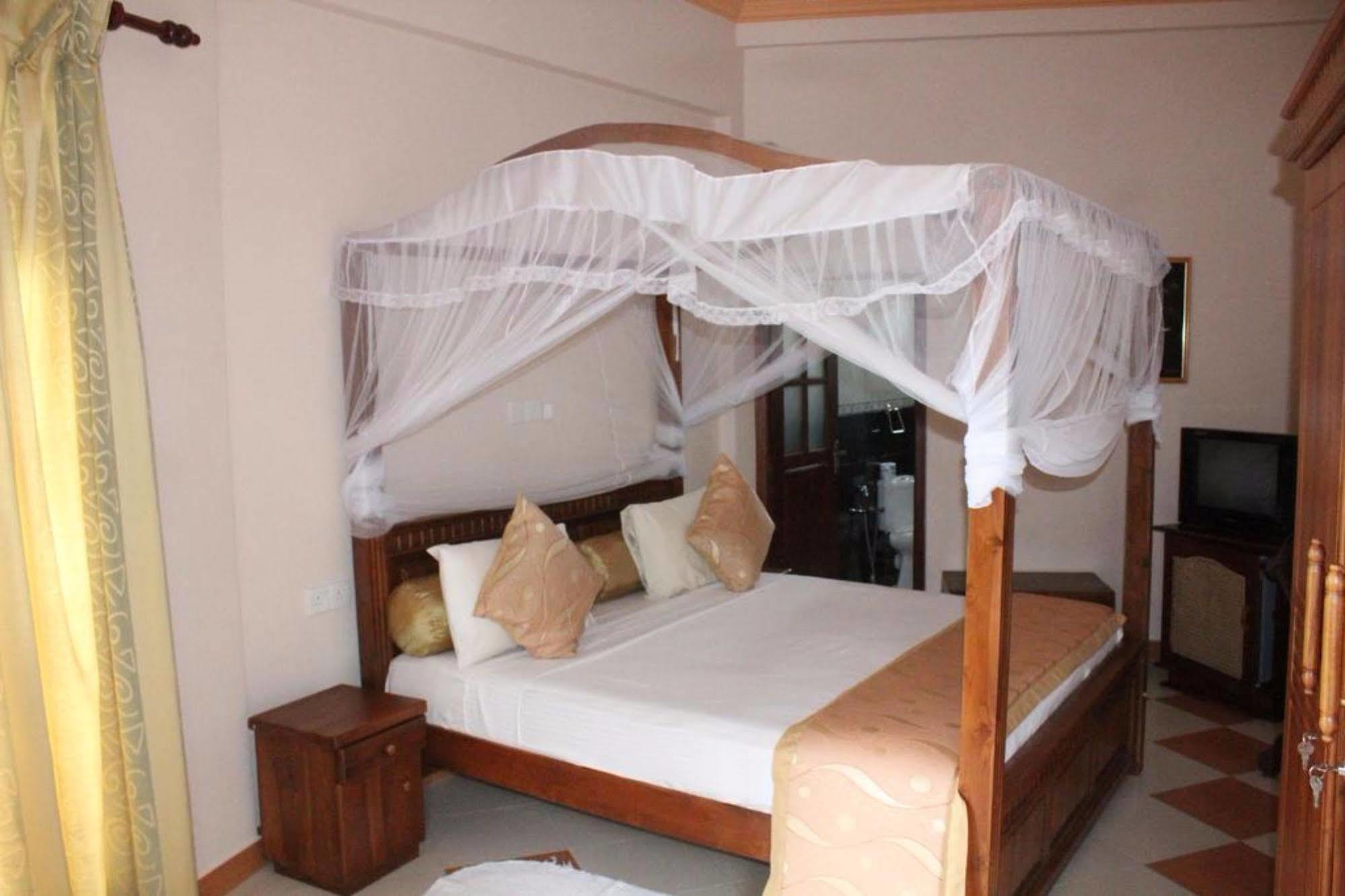 Hotel Bentota Village エクステリア 写真